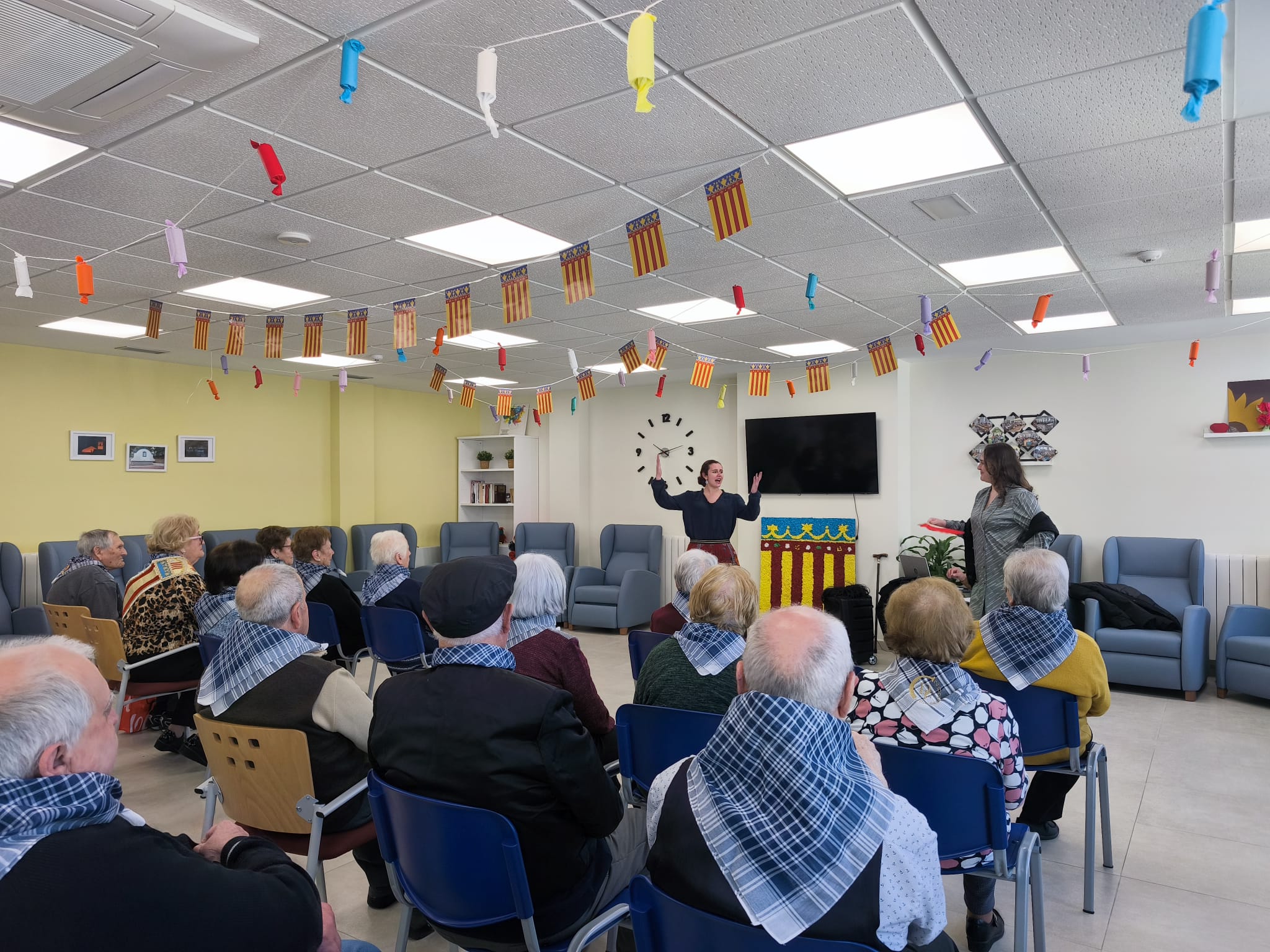 Les persones majors del C.D. El Patronat d'Agullent van celebrar les falles amb una completa jornada plena de tradició i convivència amb un sainet a càrrec de dos estudiants de Batxillerat d'Arts Escèniques de l'IES l'Estació d'Ontinyent 