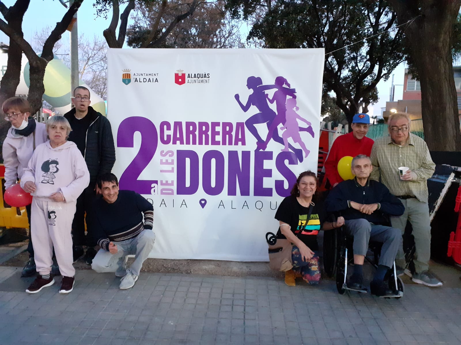 Participación de la Residència Bennàger (Aldaia) en la carrera de la dona