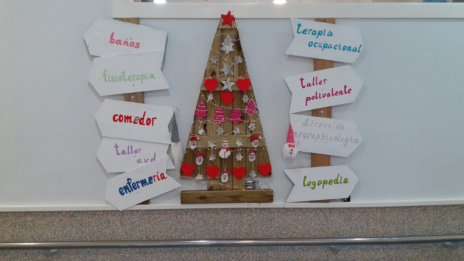 Así de chulo está el C.D. Torrefiel de daño cerebral adquirido con artículos navideños