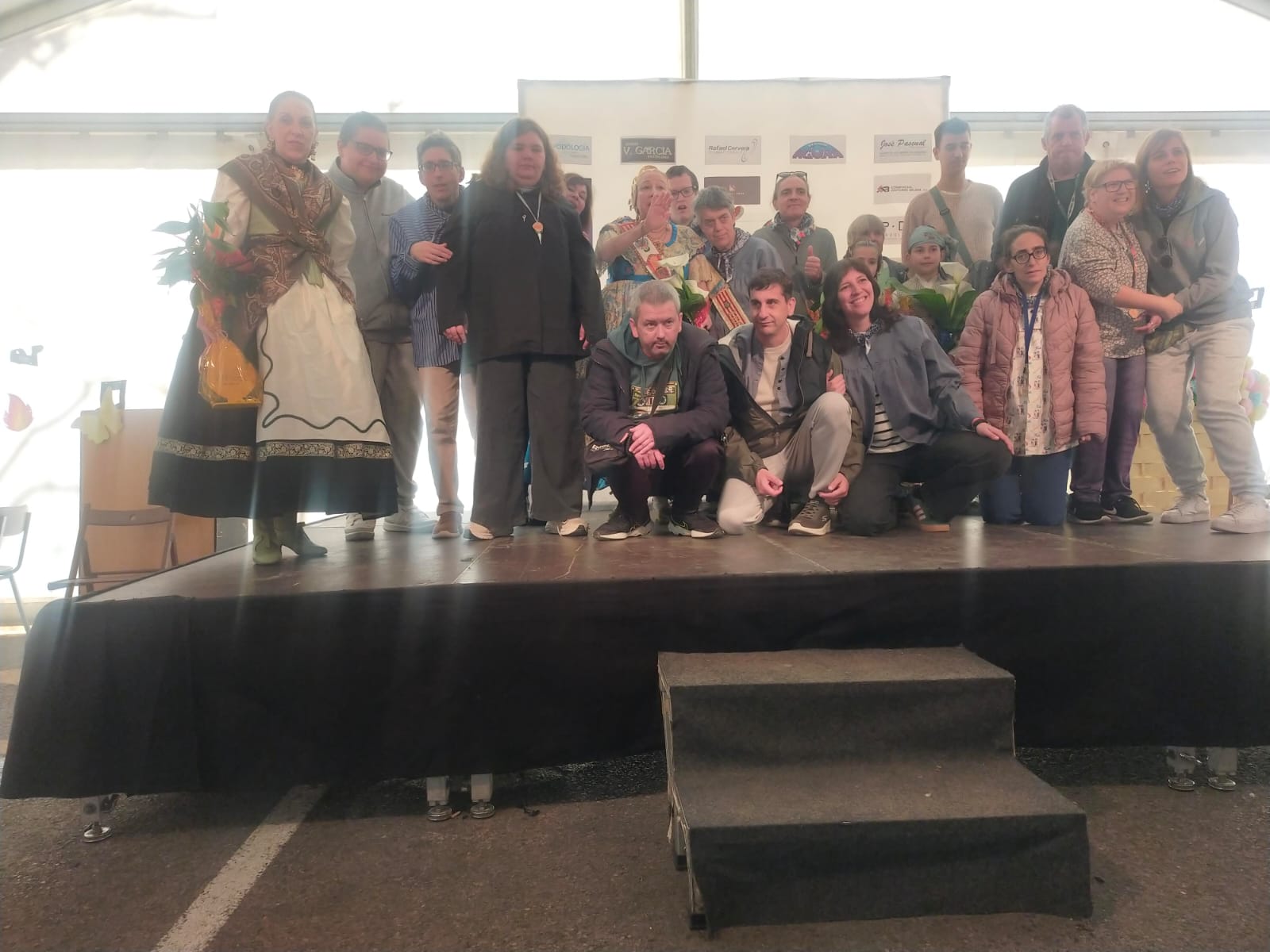 La Falla Actor Mora ha obert les seues portes amb el cor, convidant a les persones amb discapacitat intel·lectual del C.O. Marxalenes a formar part d'esta experiència