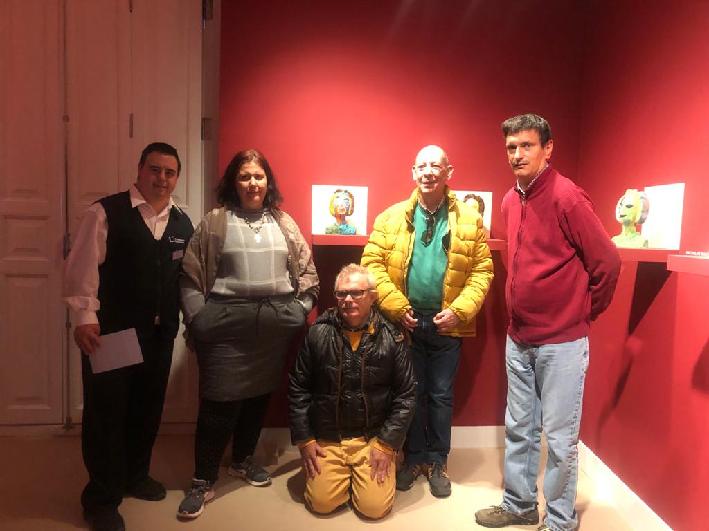 La residència i centre ocupacional PRAGA de Rocafort i el centre d'atenció diürna Mare de Déu del Castell de Cullera participen en una activitat de la Fundació Bancaixa amb els seus respectius treballs sobre l'obra de l'artista internacional Manolo Valdés