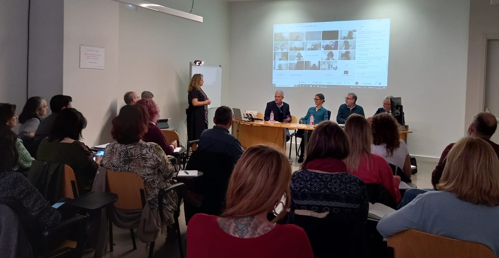 Mesa redonda sobre la aplicación de la Ley 8/2021