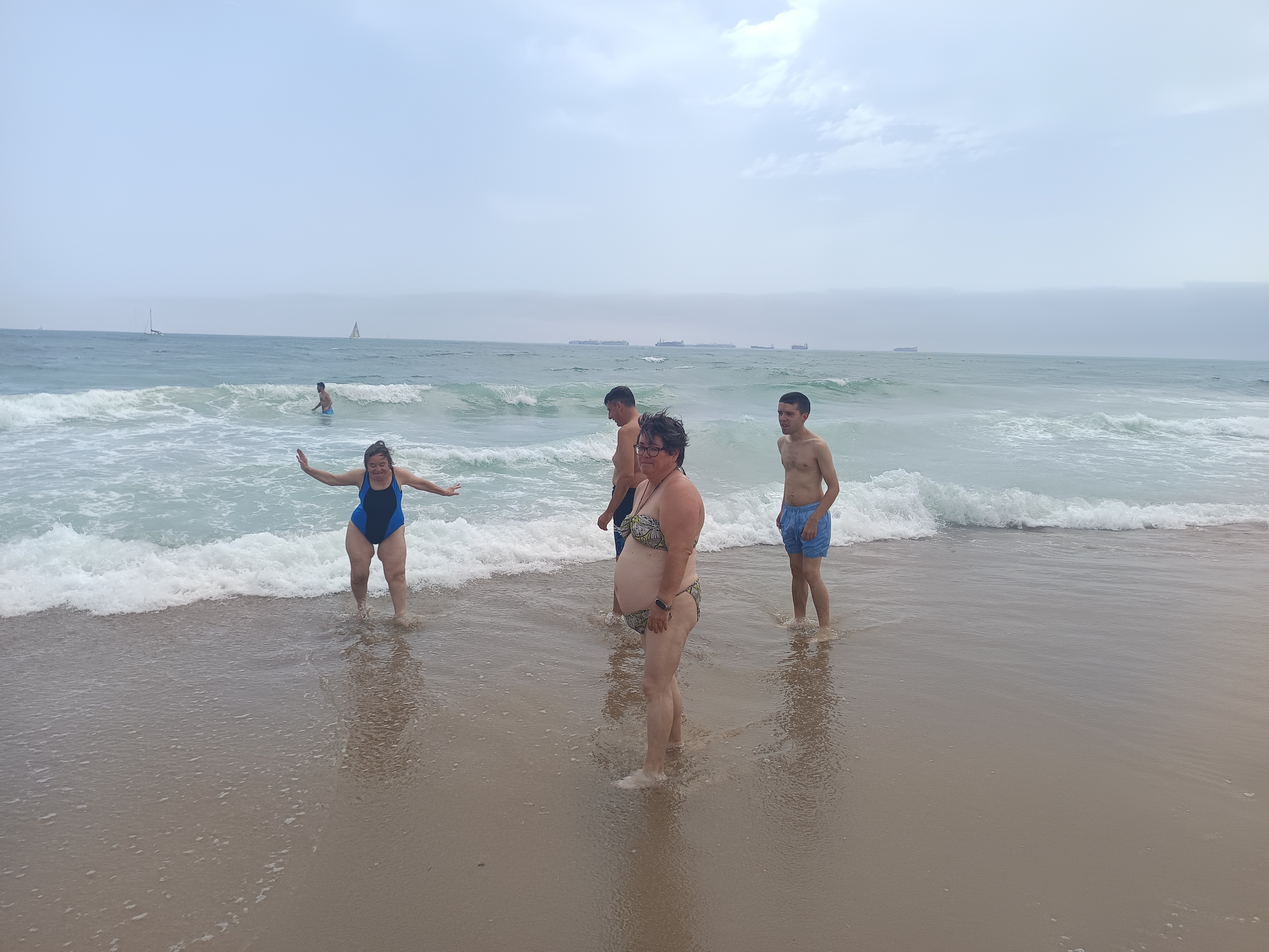 Amb esta calor abellix platja… i vaja si l'hem gaudida les persones usuàries de la resi Bennàger en Pined