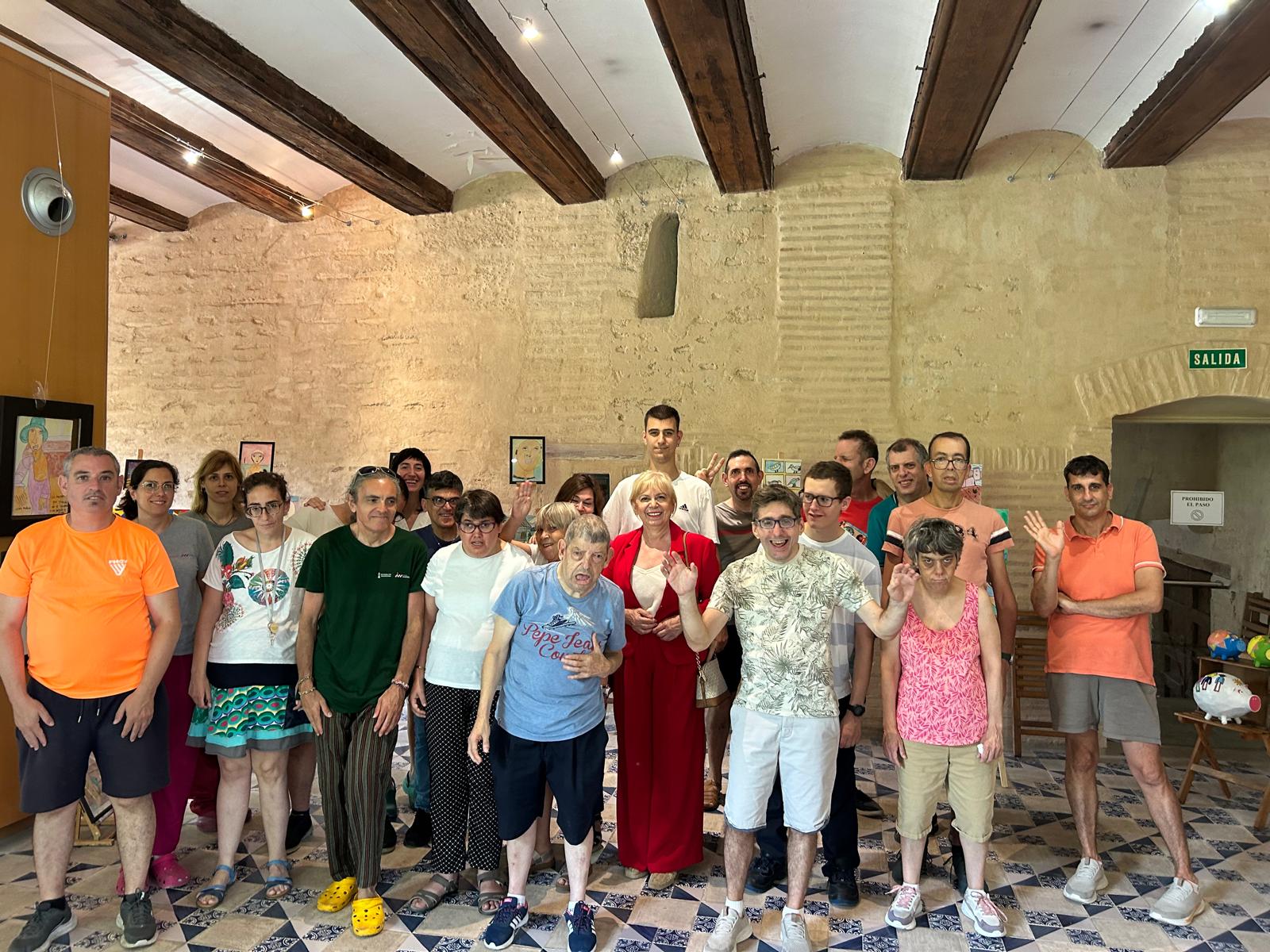 La directora general del Instituto Valenciano de Servicios Sociales subraya “el arte como motor de inclusión de las personas con discapacidad intelectual”