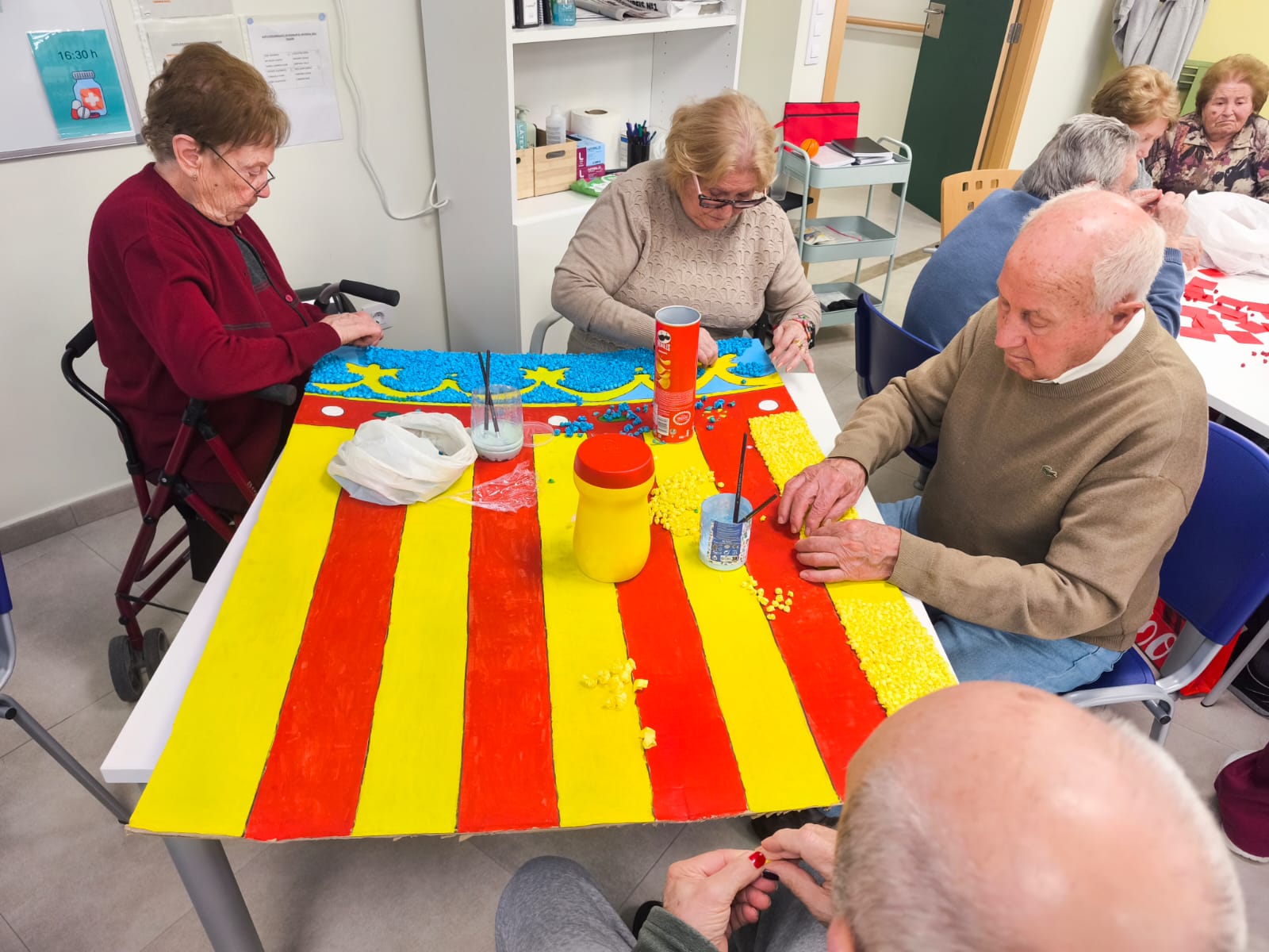 En el Centre de Dia El Patronat d'Agullent ja estem de gom a gom amb les Falles 