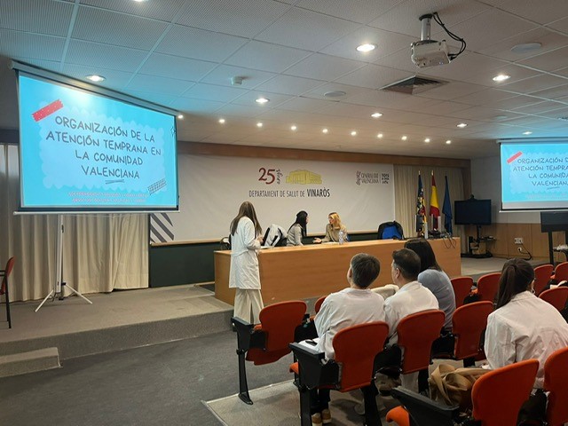 El CAT Creixem de l'IVASS participa en una de les sessions clíniques que celebra mensualment la Unitat de Salut Mental de l'Hospital Comarcal de Vinaròs
