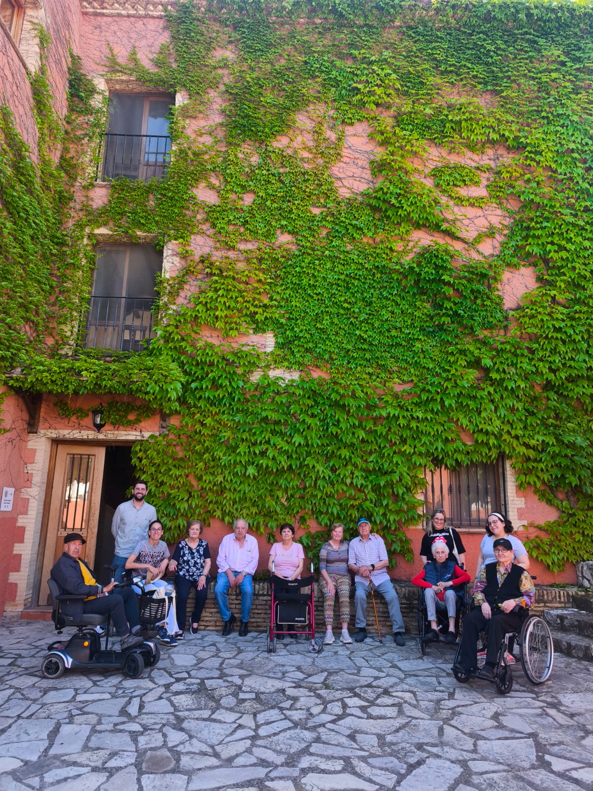 Les persones majors del C.D. El Patronat visiten el Molí Fariner d'Agullent