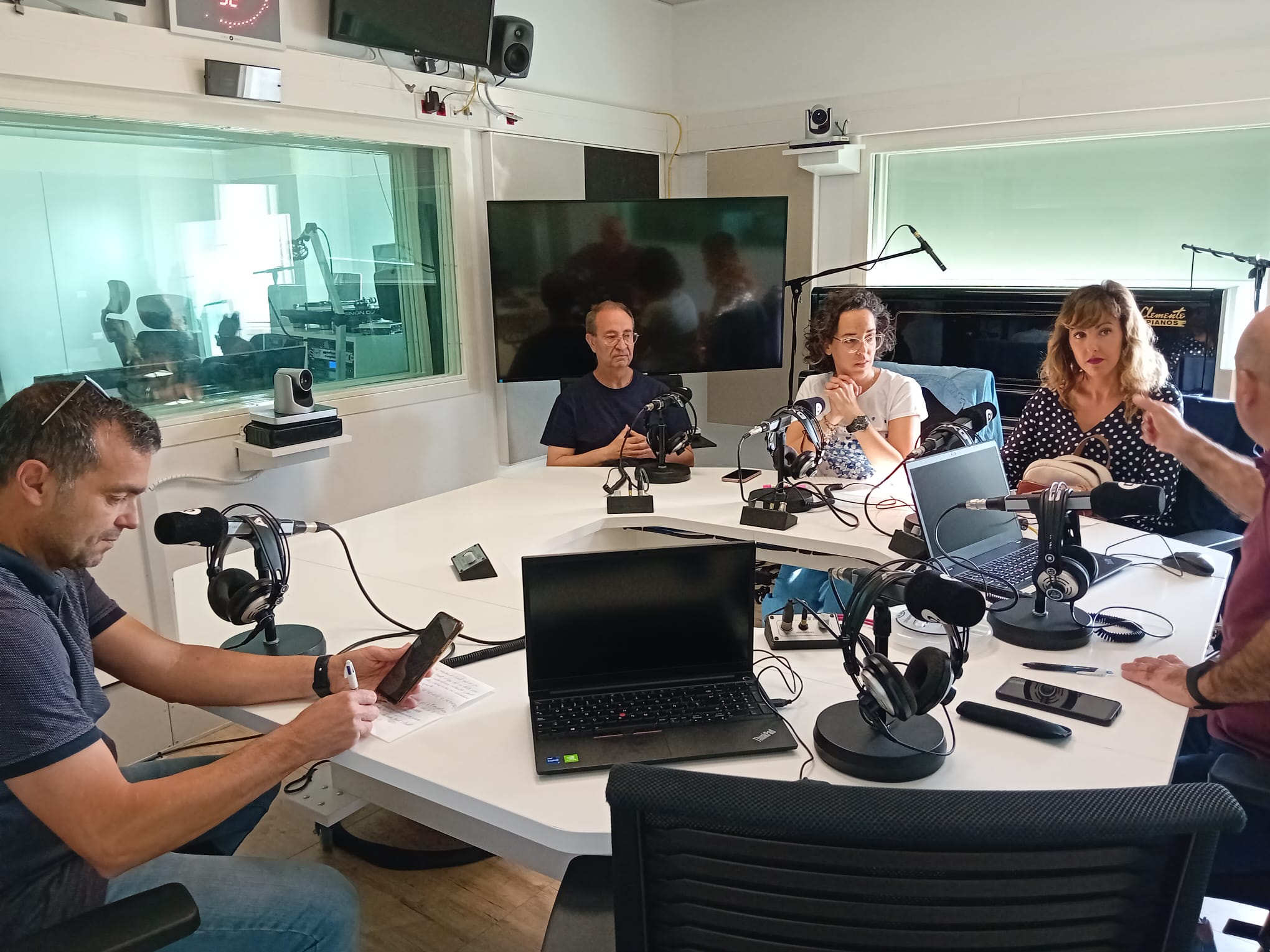 A Punt Ràdio nos ha brindado la oportunidad de participar en el magazine El Rall para dar visibilidad a las personas con discapacidad intelectual
