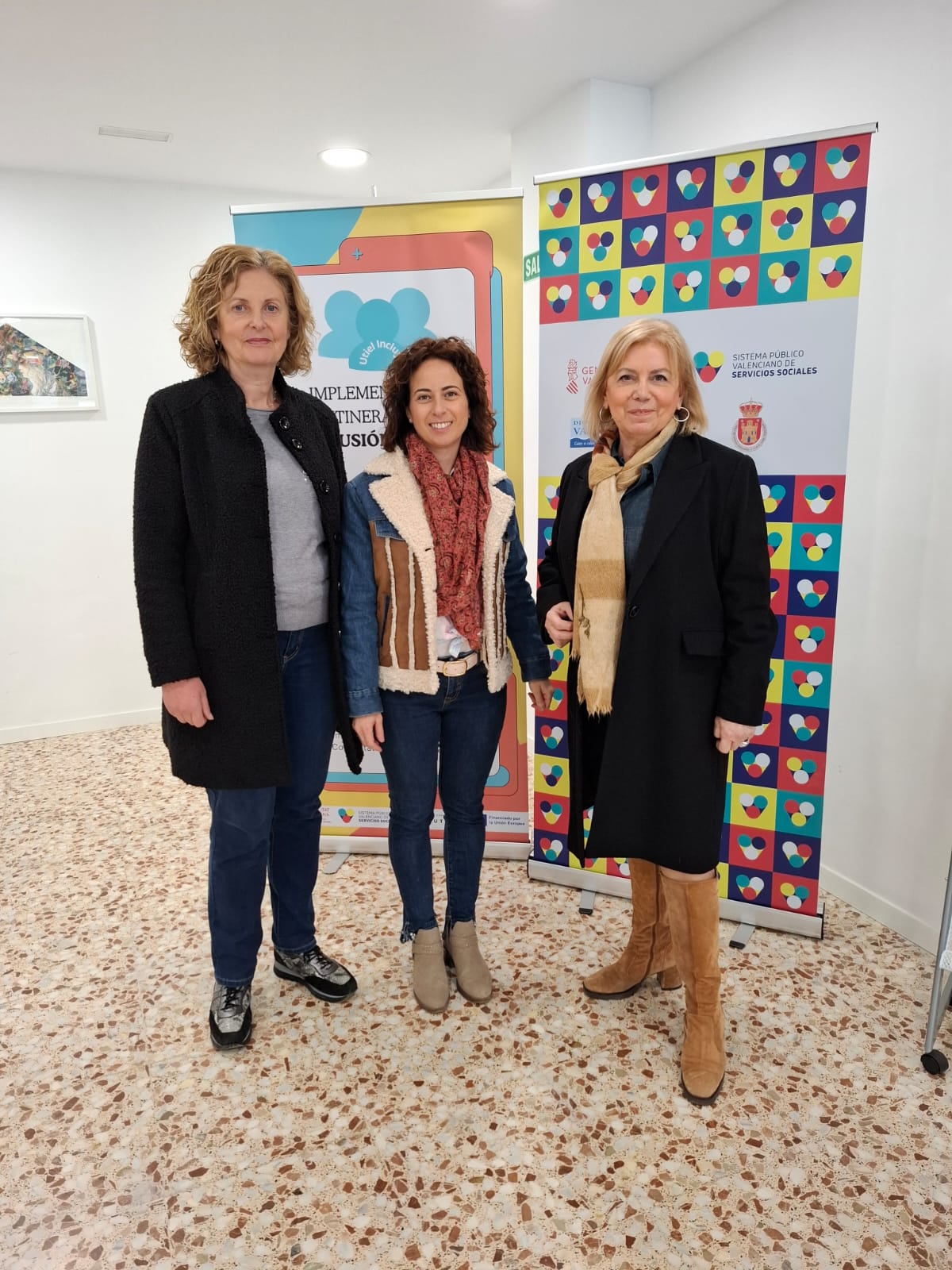 María José Rico visita en Utiel al operativo del Plan de apoyo a municipios afectados por la DANA 