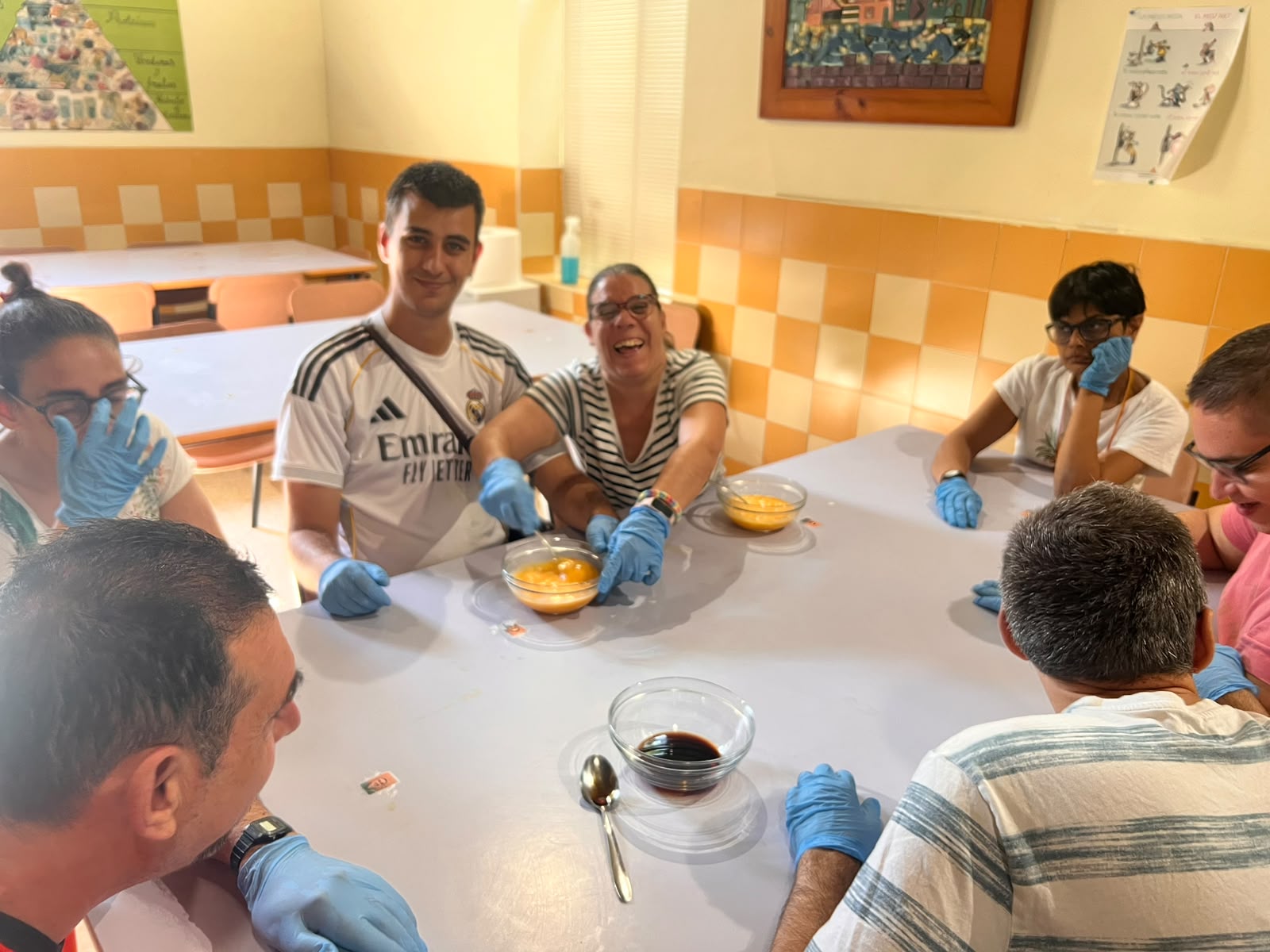 Disfrutamos de un fantástico taller de tarta de queso con arándanos 