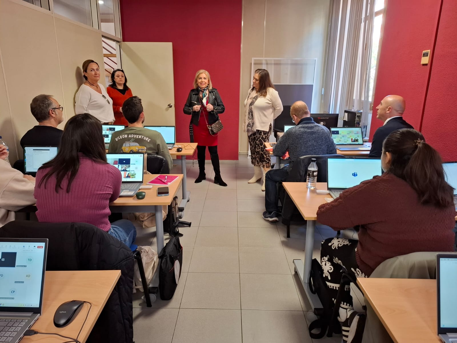 El Instituto Valenciano de Servicios Sociales forma a los profesionales del Plan de apoyo técnico y social a municipios afectados por la DANA